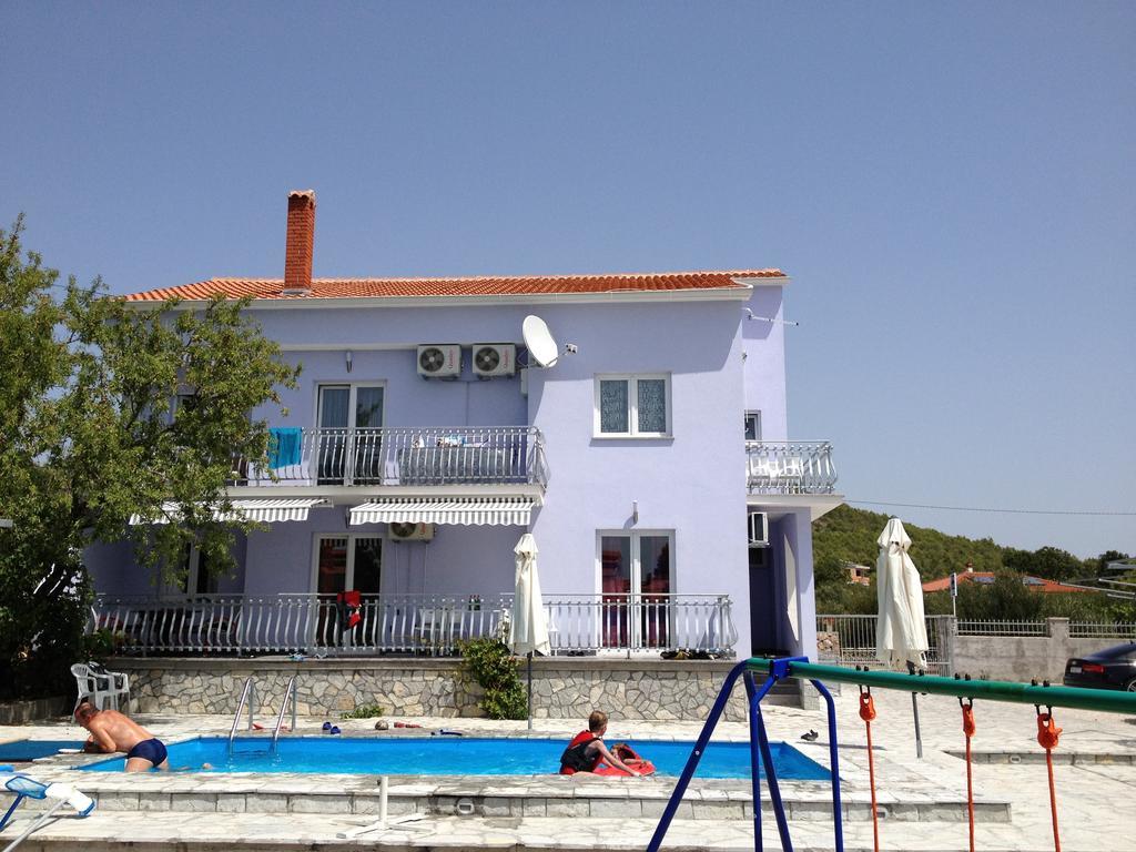 Apartments Jerine Tribunj  Exterior photo