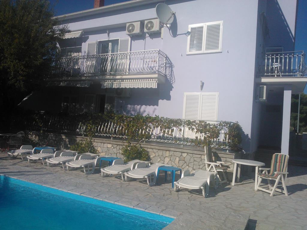 Apartments Jerine Tribunj  Exterior photo