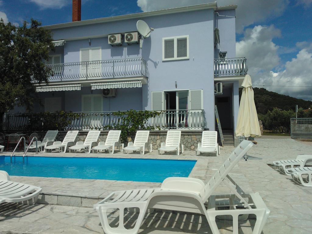 Apartments Jerine Tribunj  Room photo