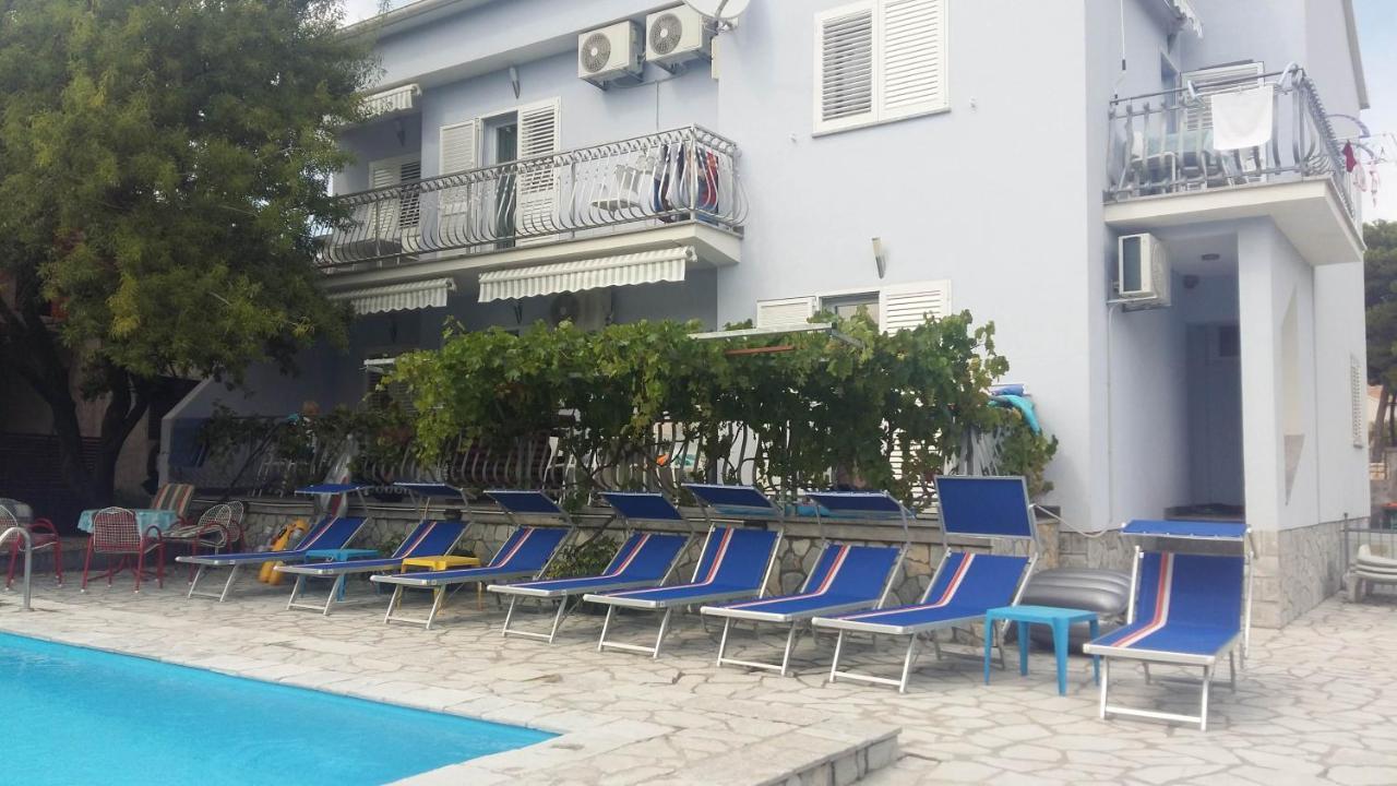 Apartments Jerine Tribunj  Exterior photo